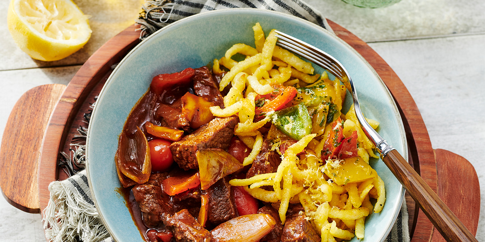 Rindersteak-Ragout mit Rotwein: Bon Appétit, Ihr Gourmets | MAREDO ...